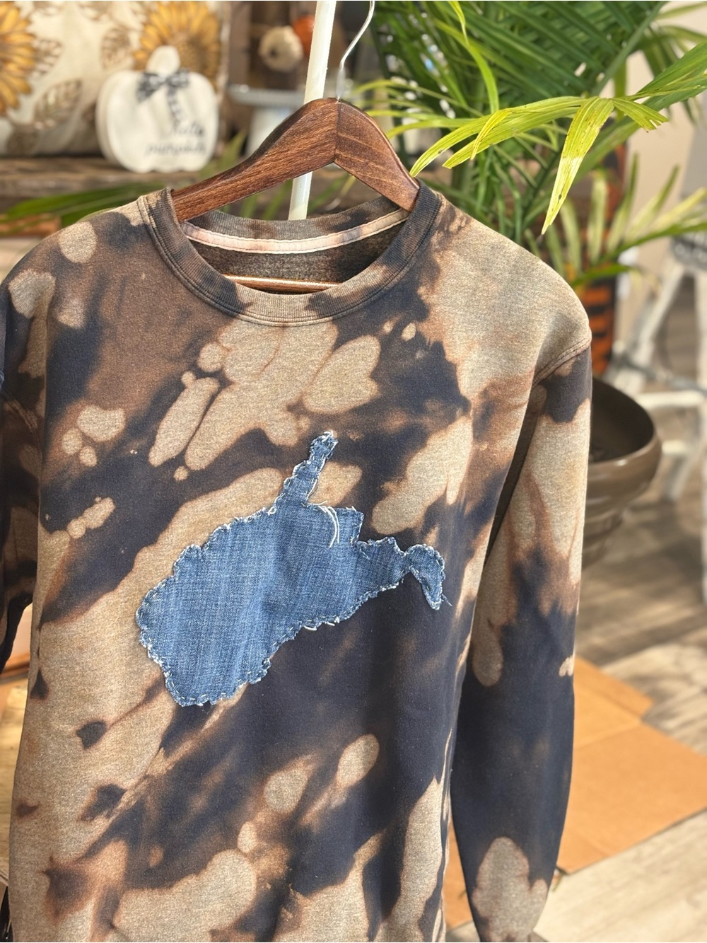 Fruit of the Loom Brown & Black Tie-Dye Sweatshirt with Denim Patch